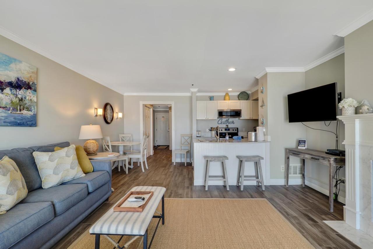 111 Water Street Inn Boyne City Bagian luar foto